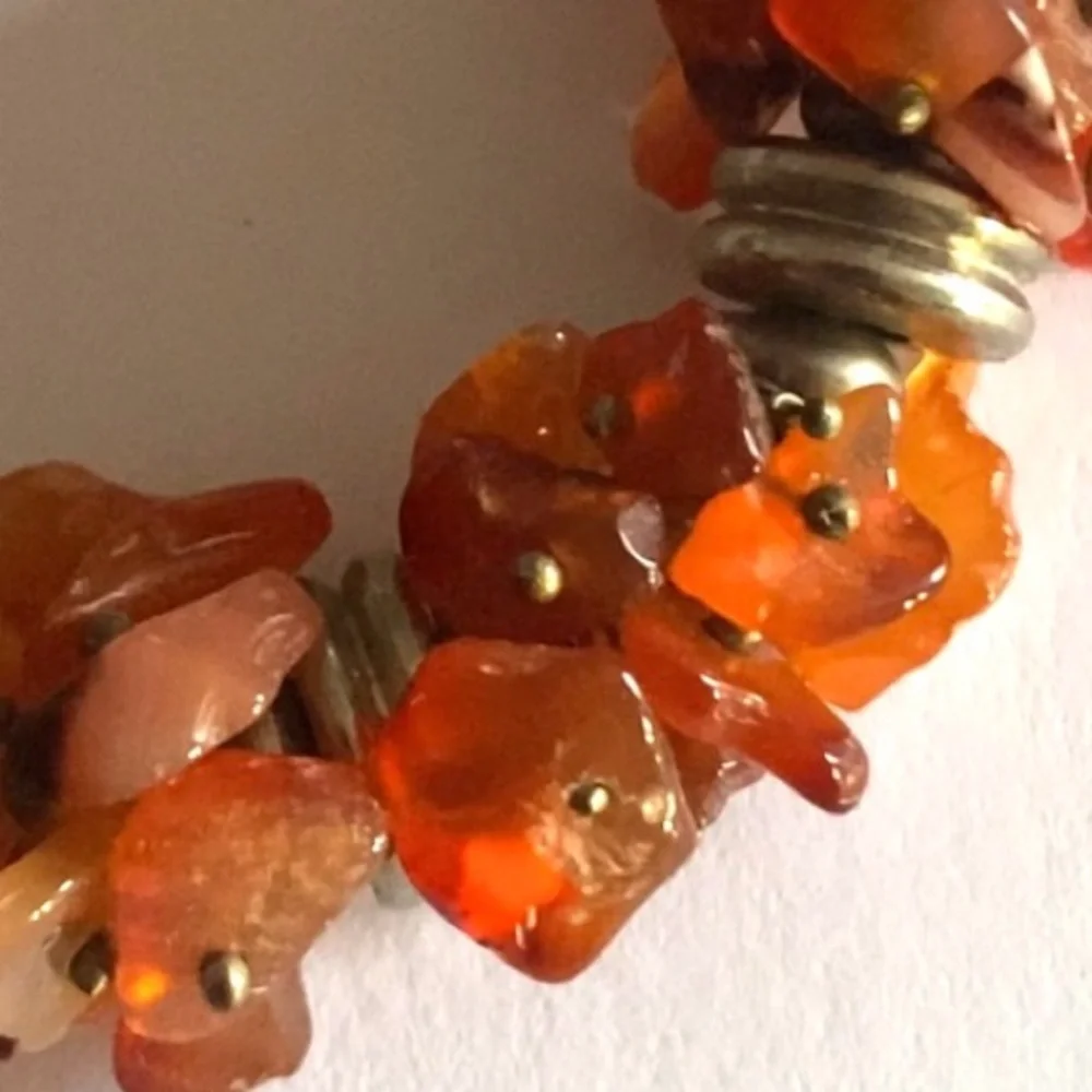 Elegant Carnelian Chip Beaded Chocker Style Necklace Silver Tone Spacer Beads